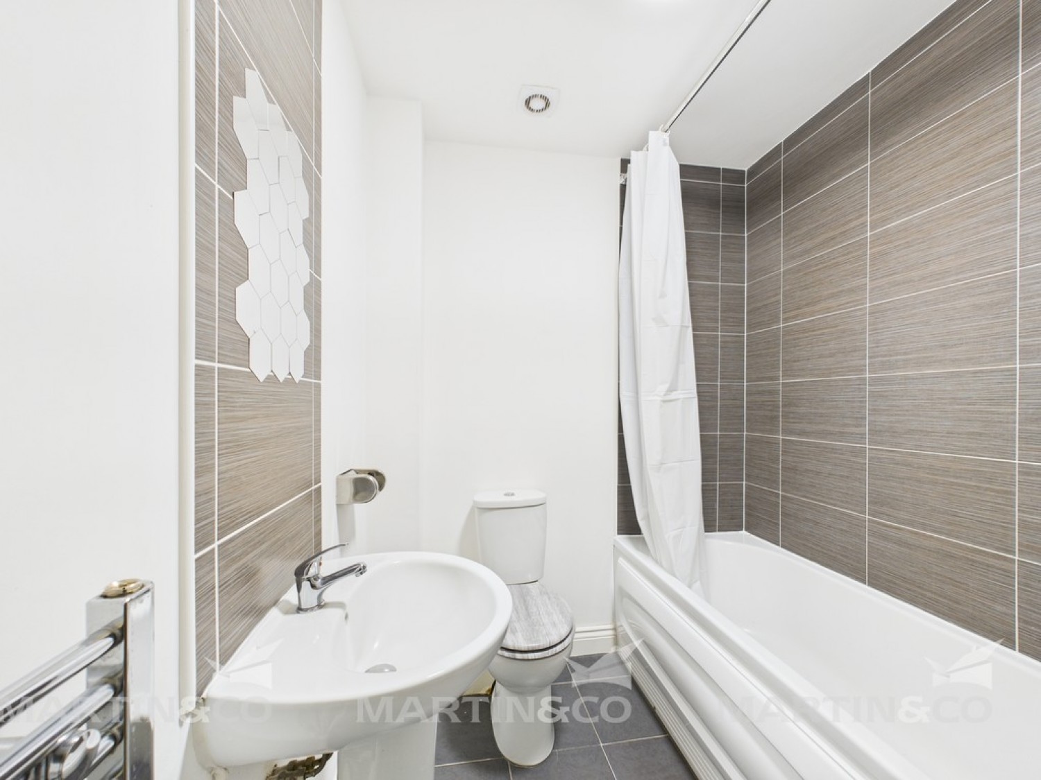 3 bedroom House in Kirk Sandall, Doncaster, South Yorkshire