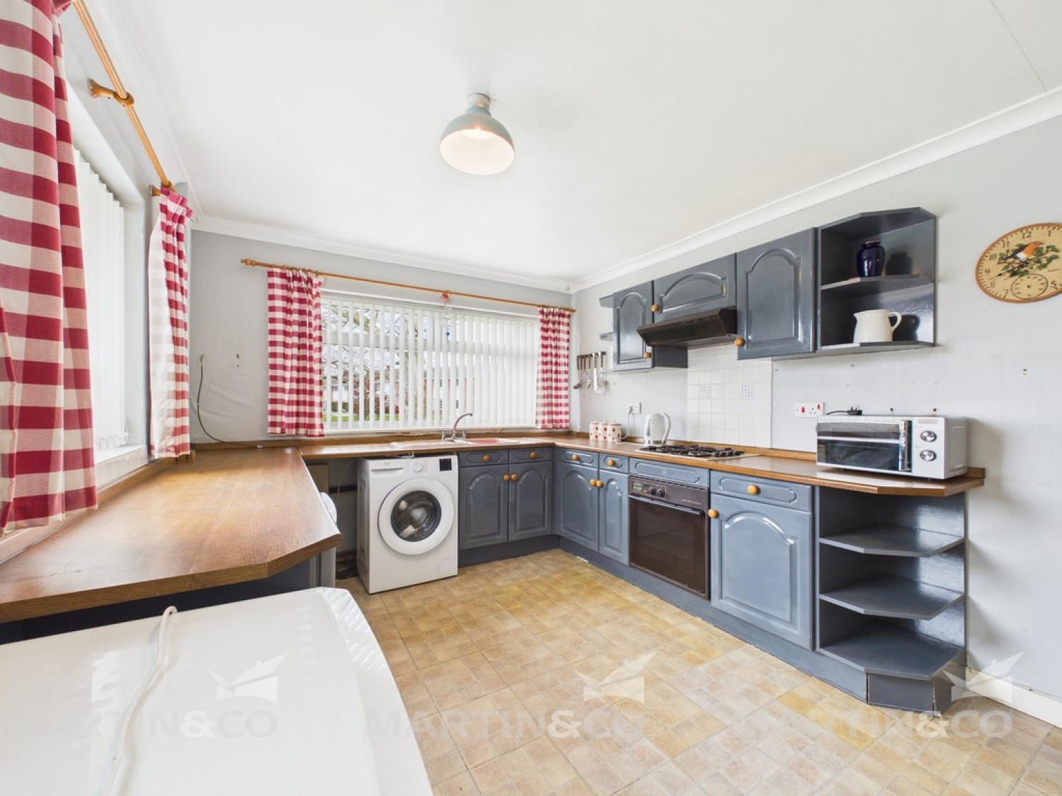 2 bedroom Bungalow for Sale Dickan Gardens , Armthorpe