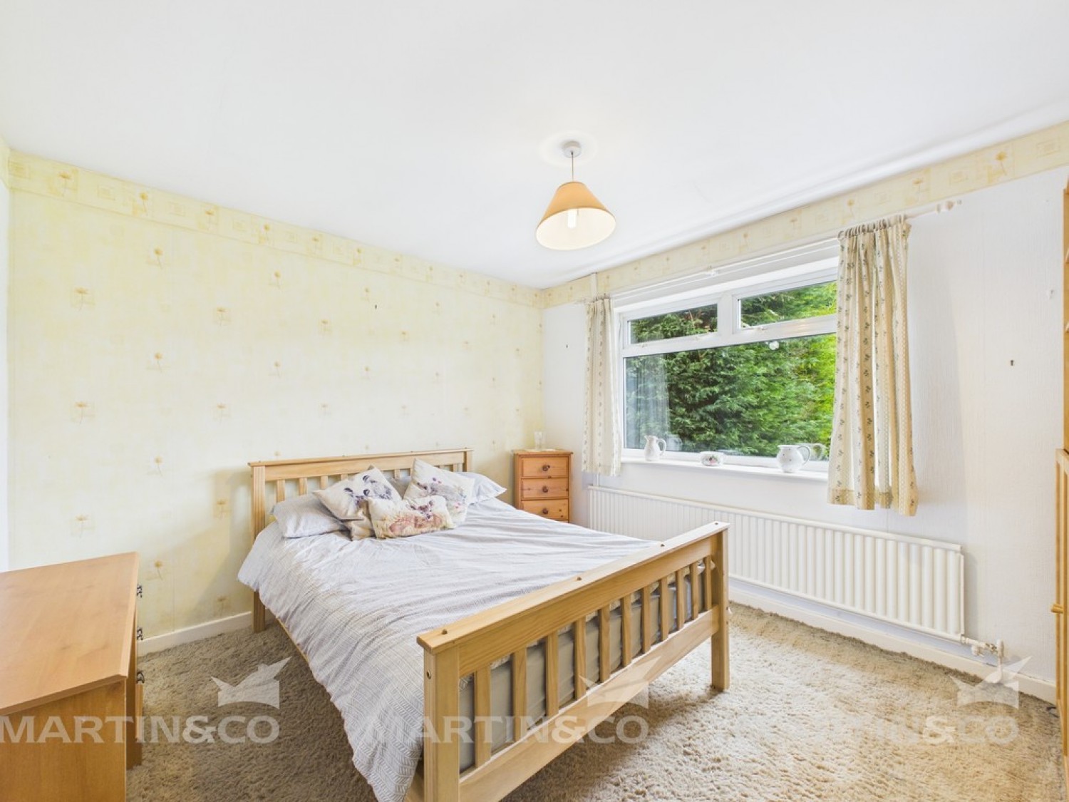 2 bedroom Bungalow for Sale Dickan Gardens , Armthorpe