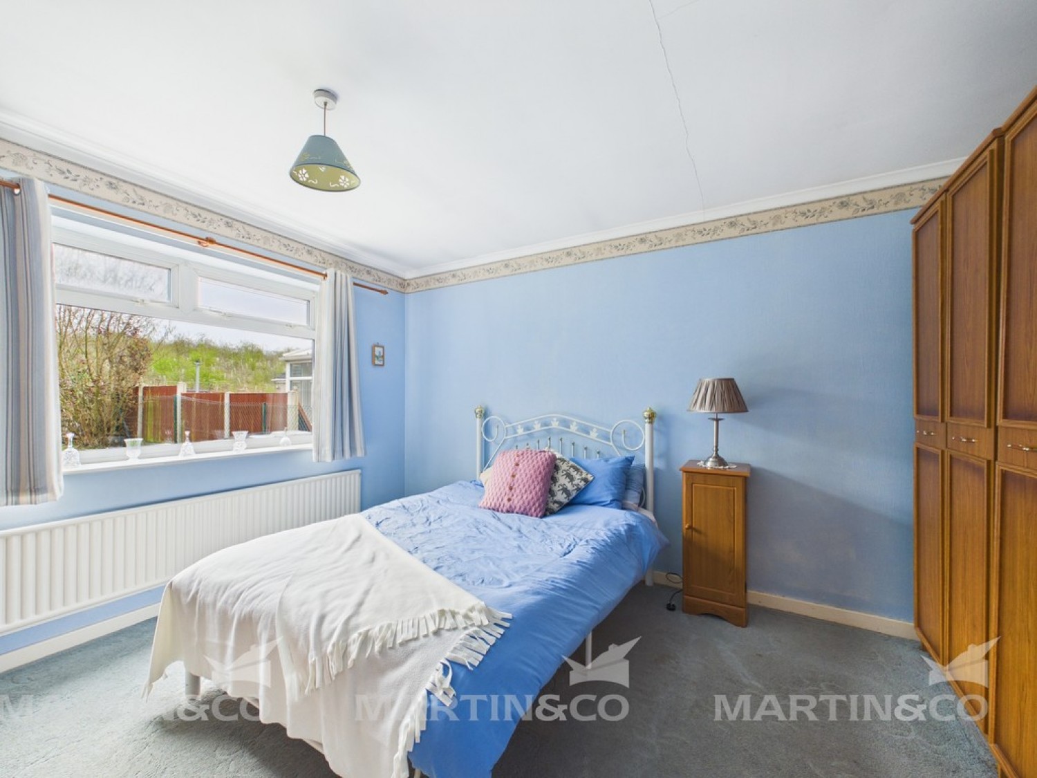 2 bedroom Bungalow for Sale Dickan Gardens , Armthorpe