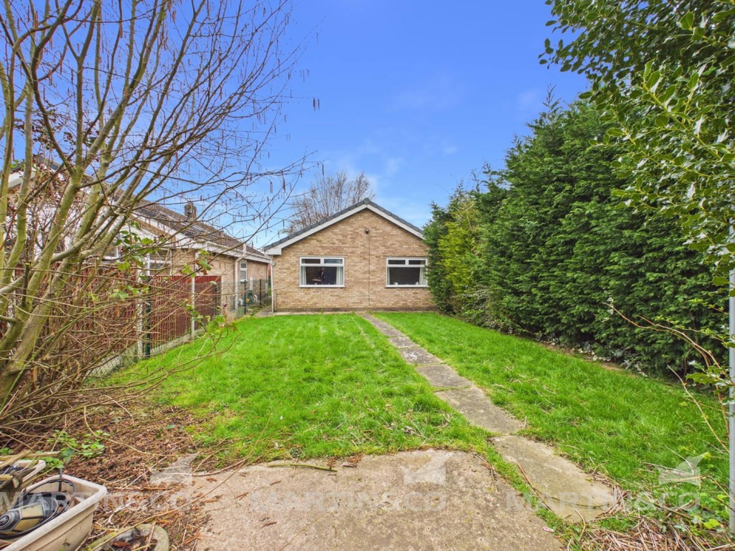 2 bedroom Bungalow for Sale Dickan Gardens , Armthorpe