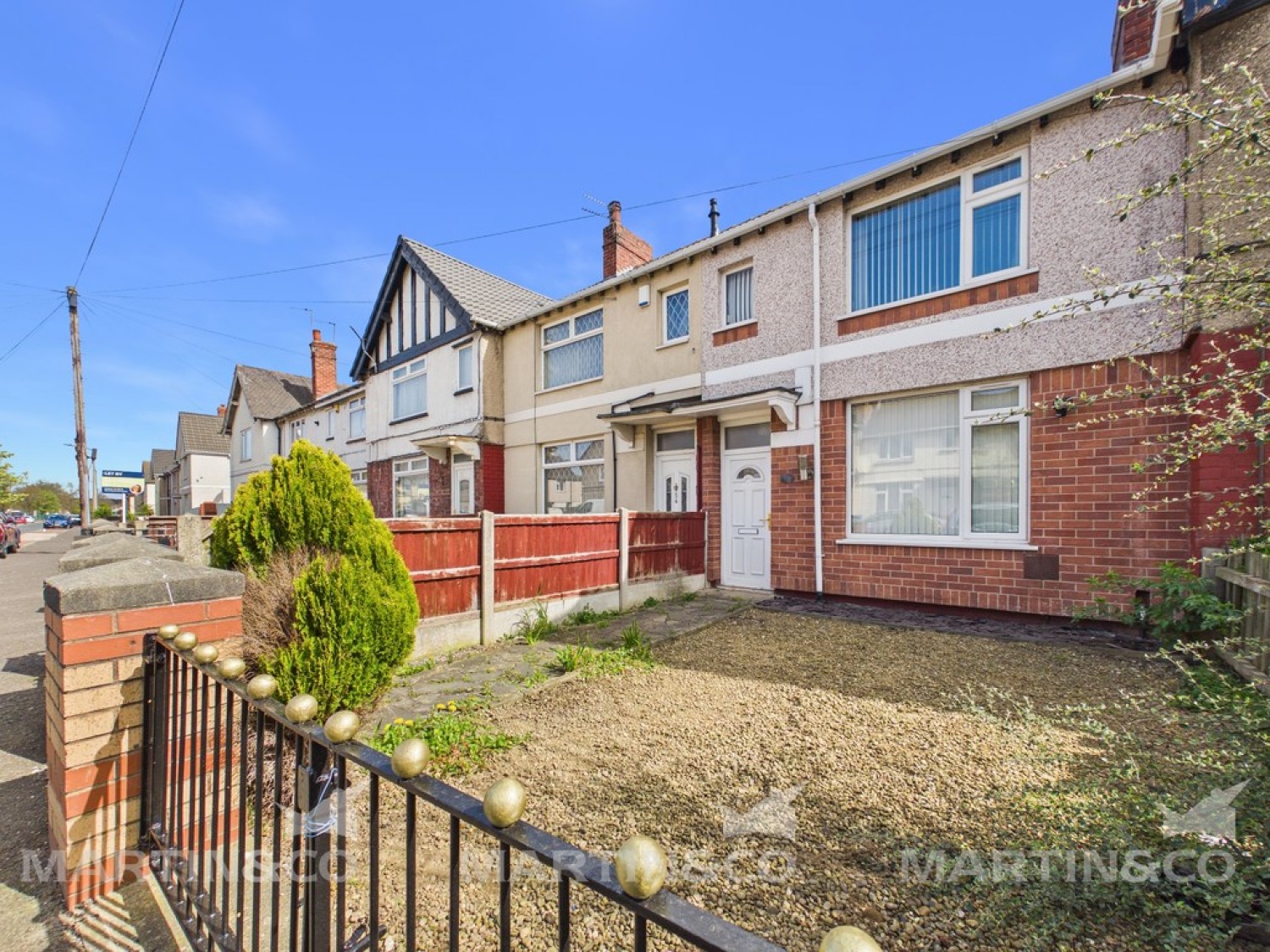 2 bedroom House for Sale The Avenue, Bentley