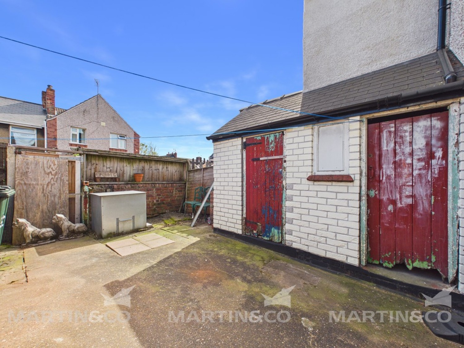 2 bedroom House for Sale The Avenue, Bentley