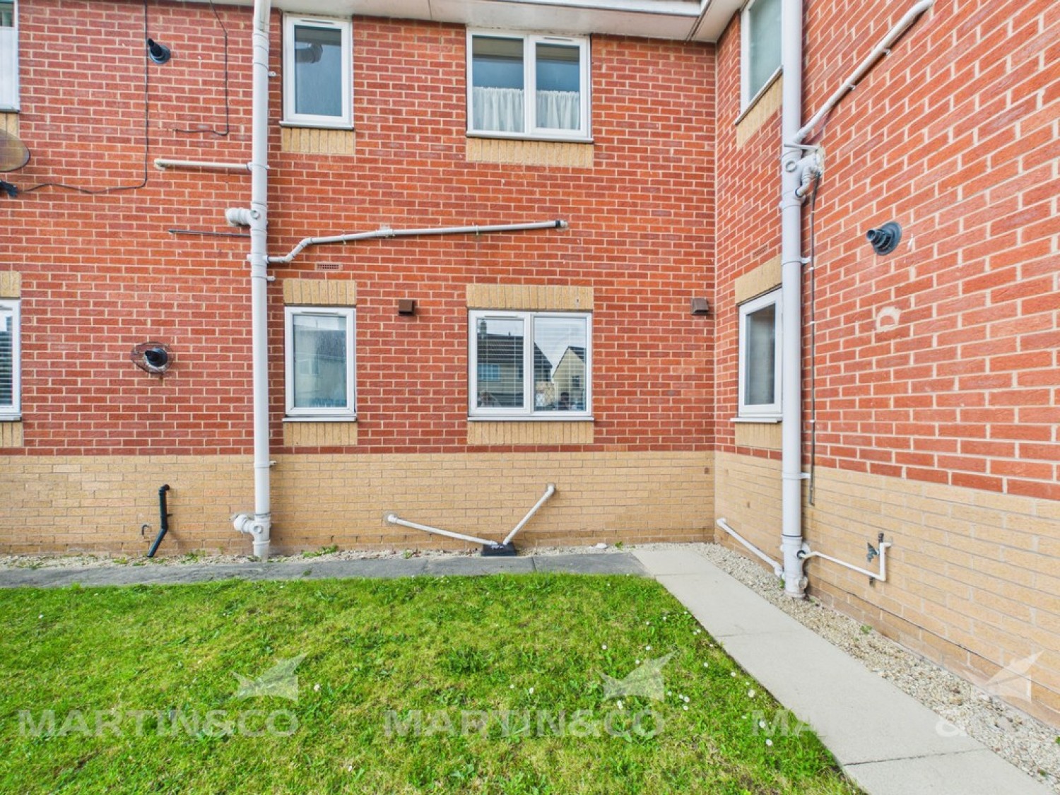2 bedroom Flat for Sale Moat Croft, Scawthorpe