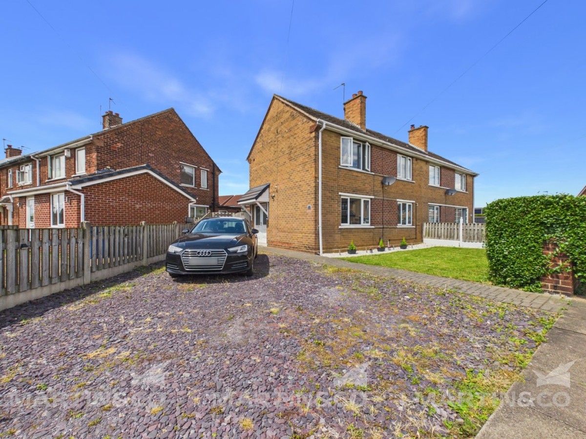Locksley Avenue, Edenthorpe