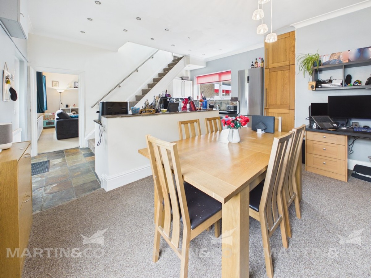 Lignum Terrace, Askern