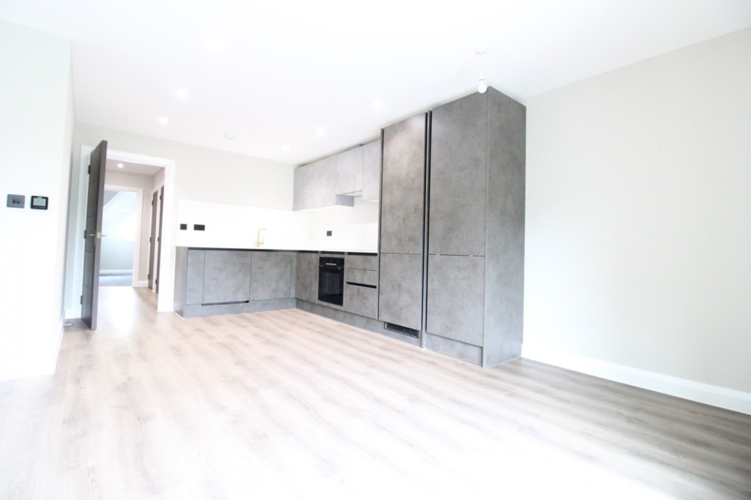 1 bedroom Flat for Letting 8 Sylvan Road, Wanstead