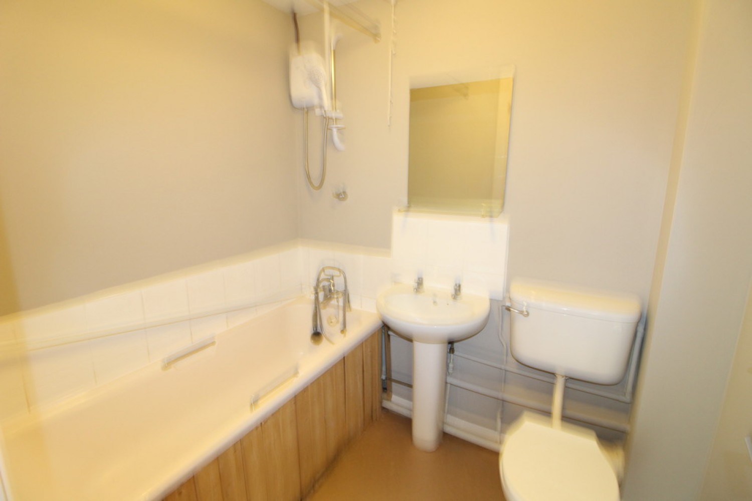 1 bedroom Flat for Sale Vignoles Road, Romford