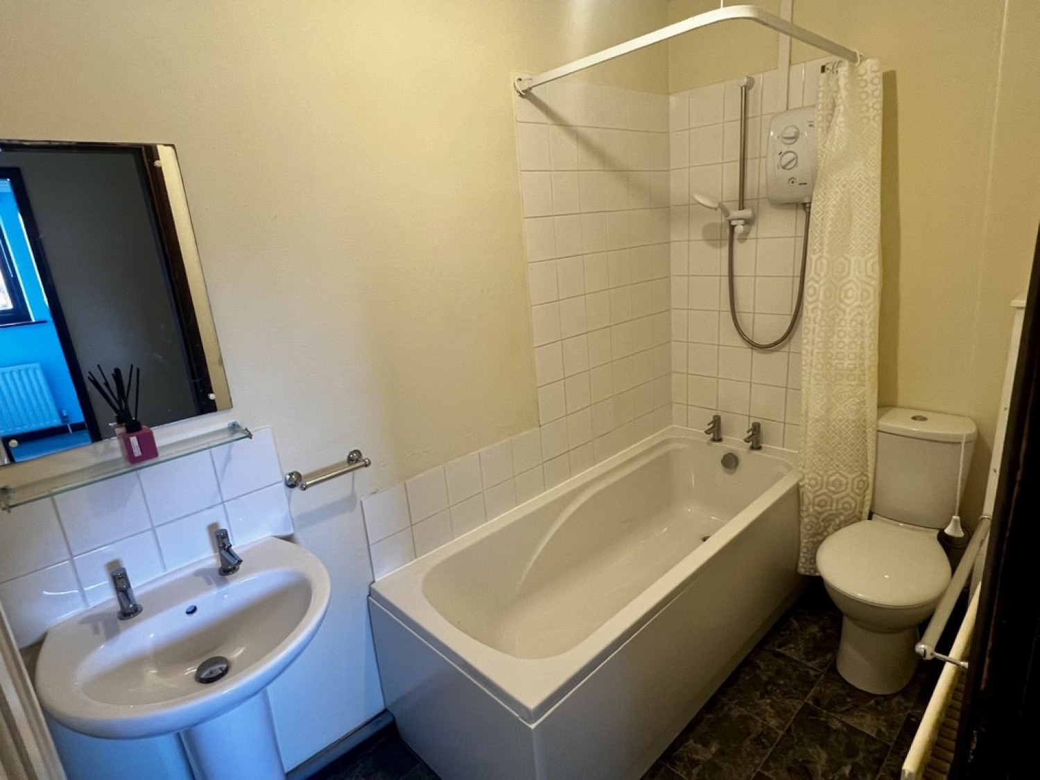 2 bedroom Flat for Letting Warren Close, Gainsborough