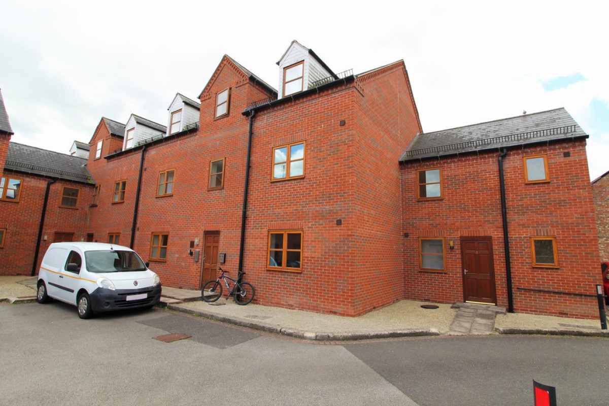 Carlisle Mews, Gainsborough