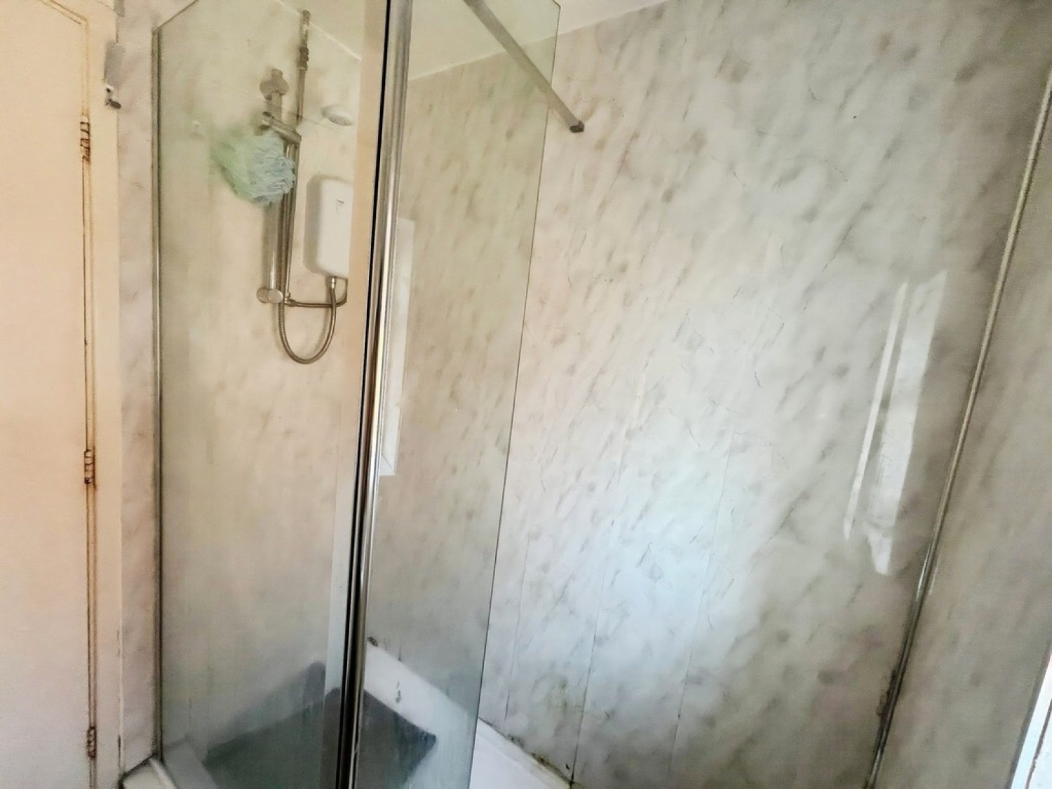 3 bedroom House for Auction Hemswell Cliff, Gainsborough, Lincolnshire