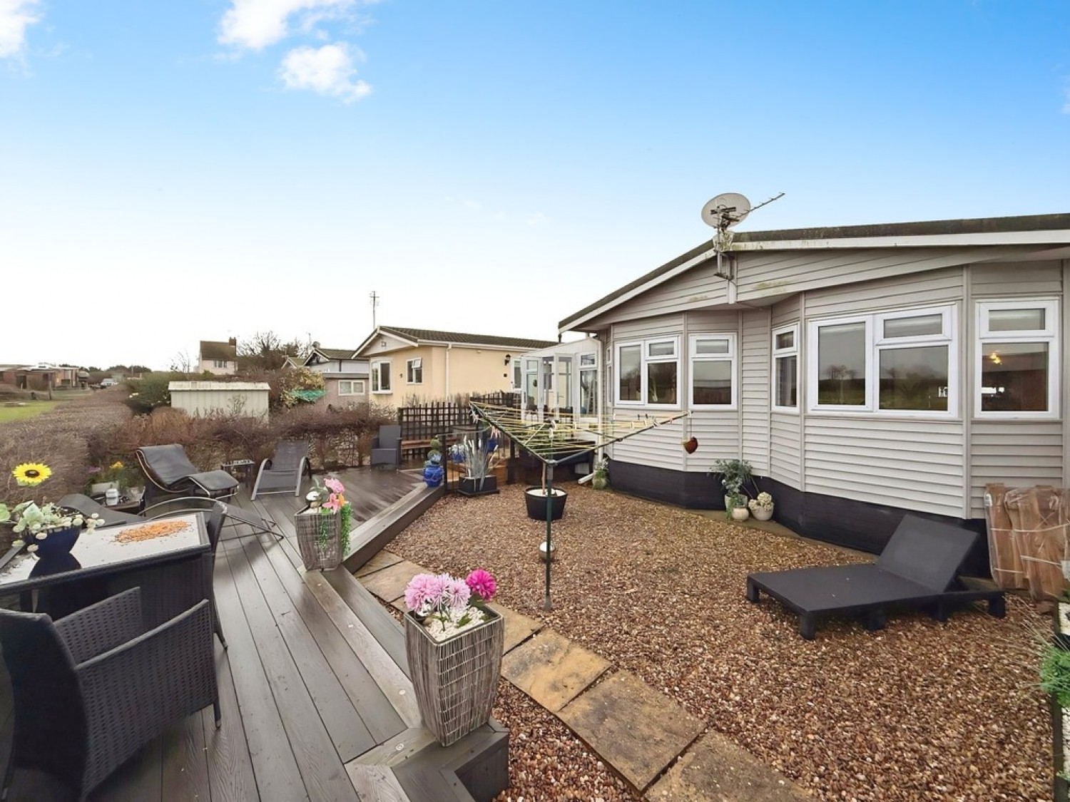 3 bedroom Park home in West End Park, Long Lane