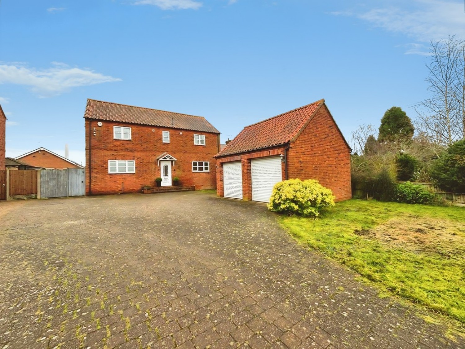 4 bedroom House in Meadow View