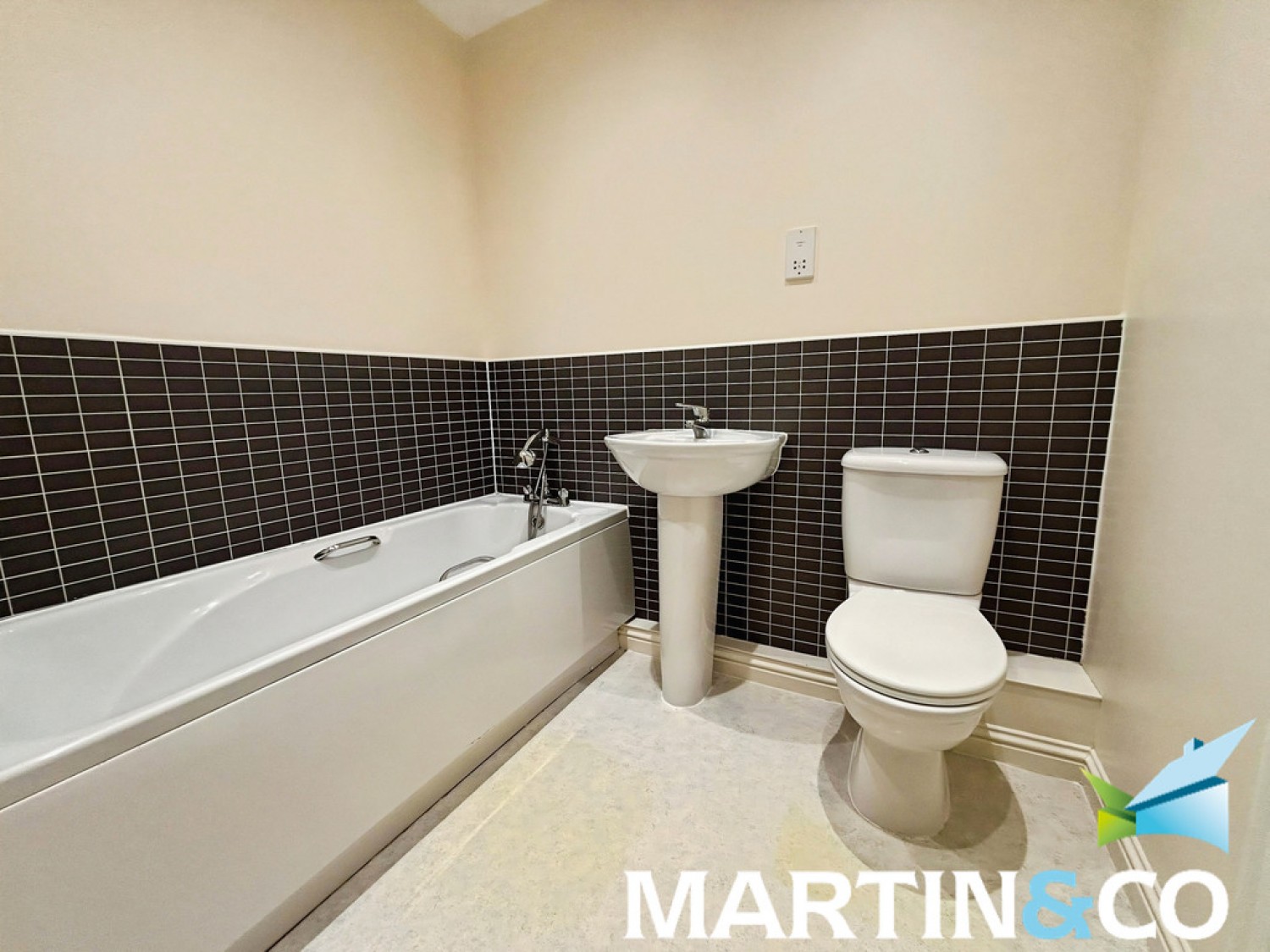 2 bedroom Flat for Letting Thorpe Lodge, Longthorpe Lane