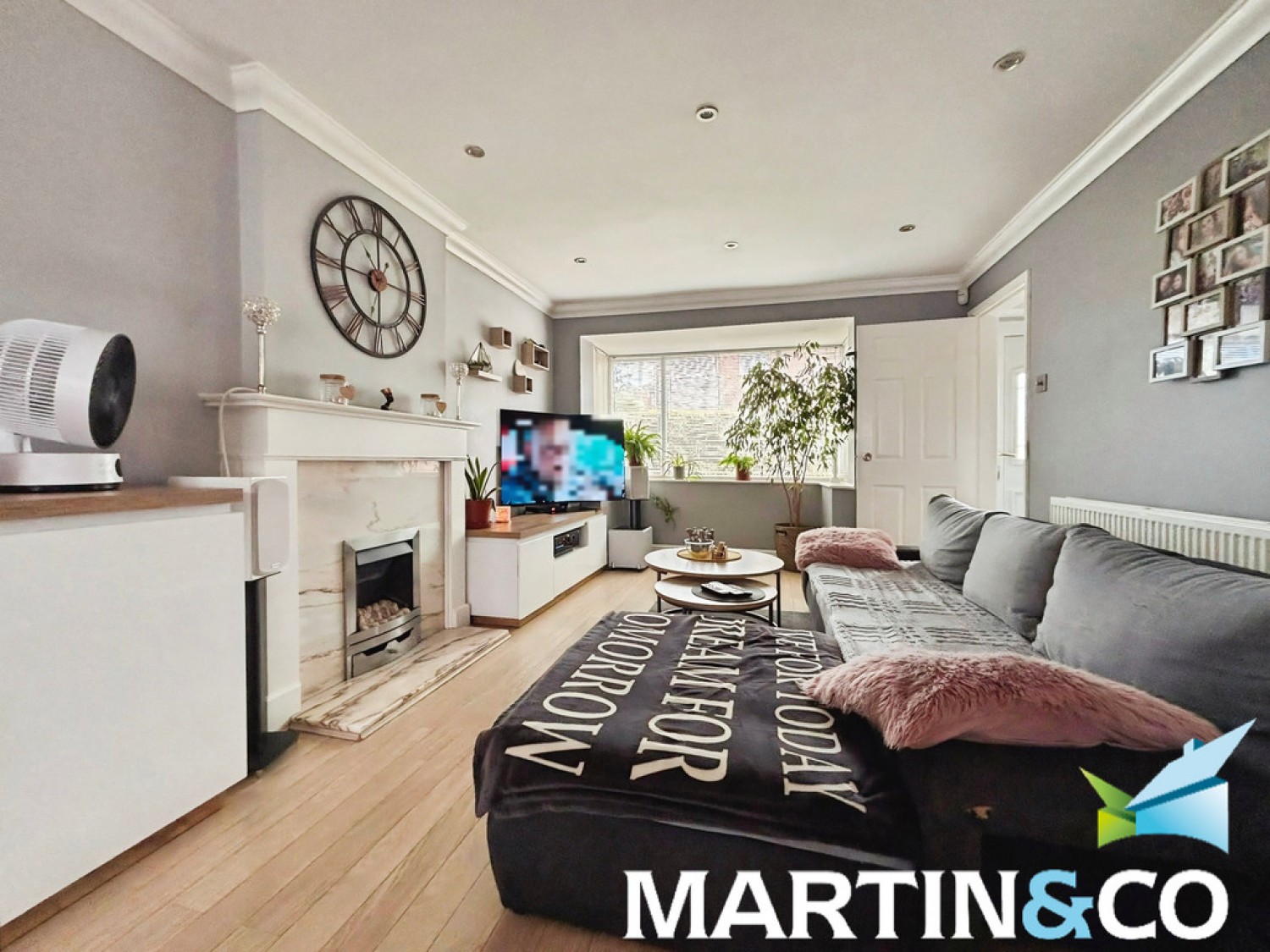 3 bedroom House for Letting Heathfield Close, Tingley