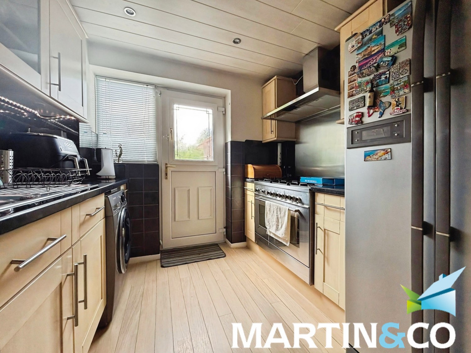 3 bedroom House for Letting Heathfield Close, Tingley