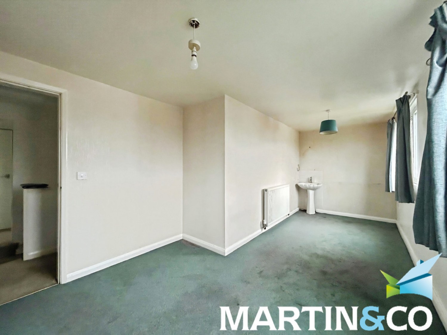 3 bedroom House in Wrenthorpe, Wakefield, West Yorkshire