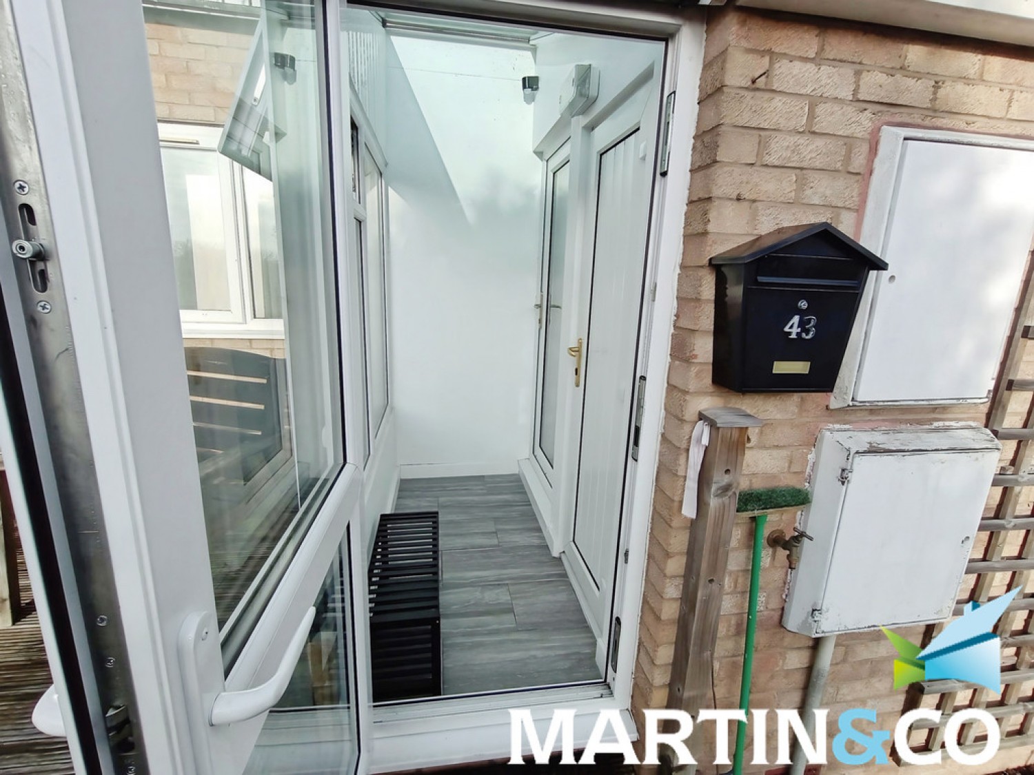 1 bedroom Flat for Sale Stanley, Wakefield, West Yorkshire