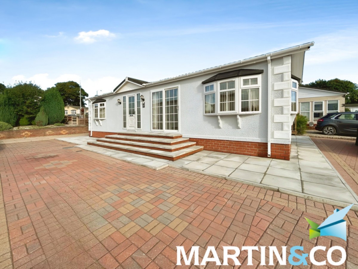 Oakland Hill Park Home Estate, Ferrybridge, Knottingley