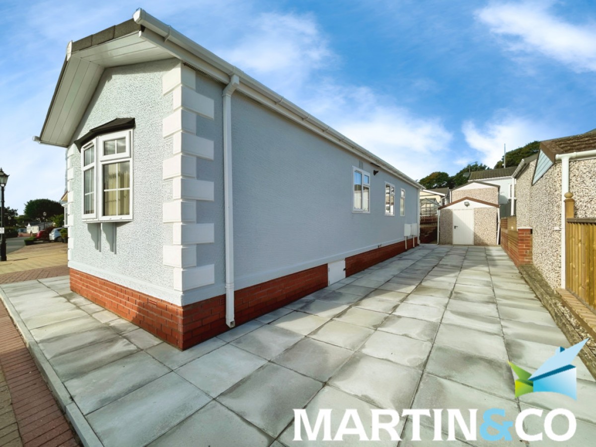 Oakland Hill Park Home Estate, Ferrybridge, Knottingley