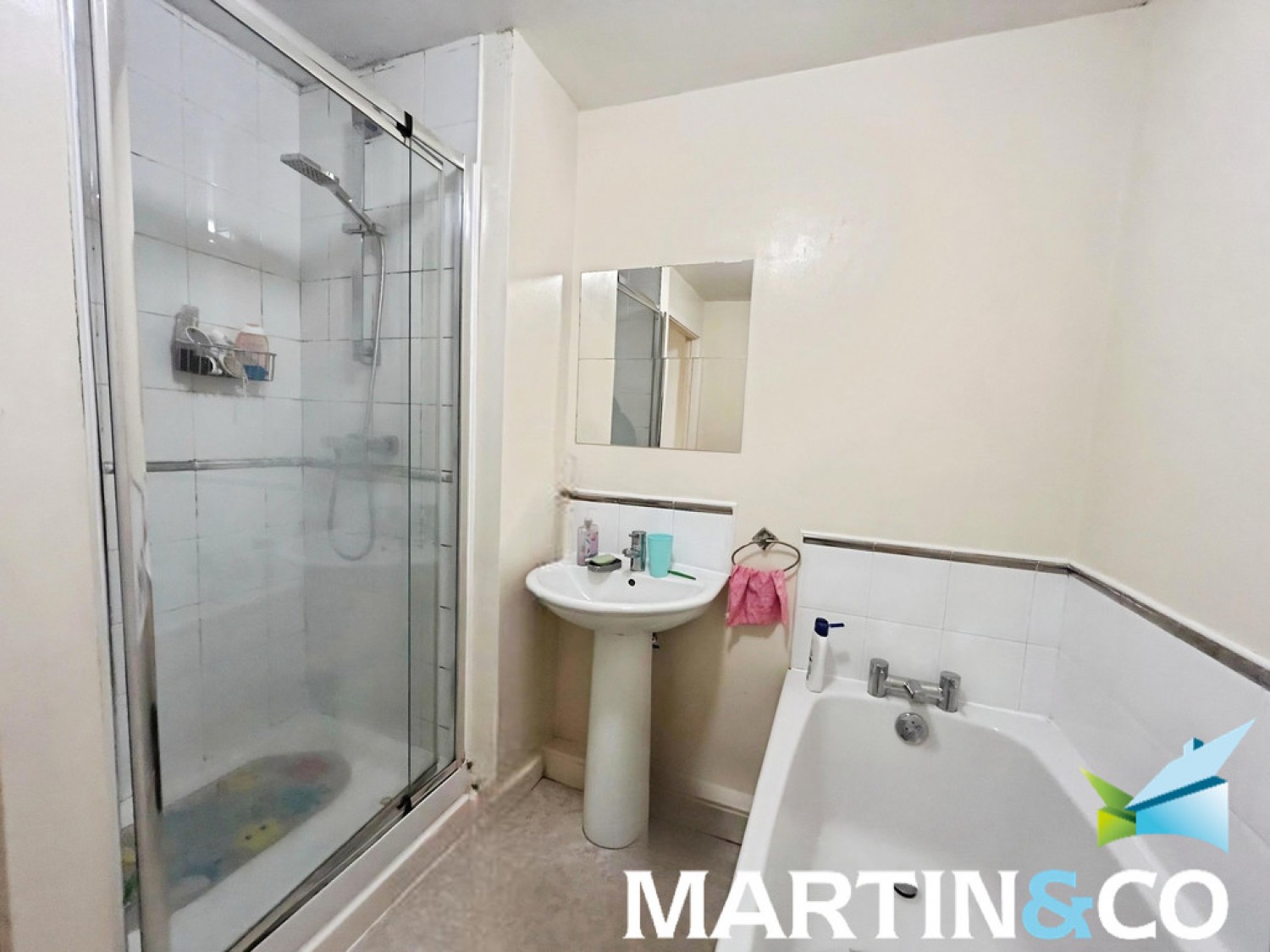 2 bedroom Flat for Sale Wakefield, West Yorkshire, United Kingdom