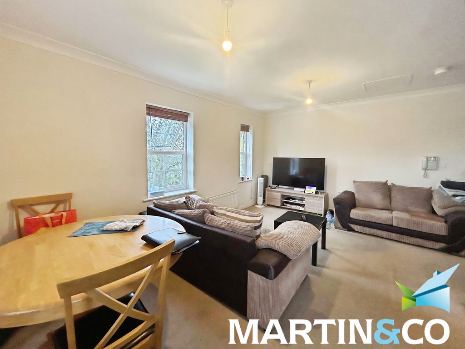 2 bedroom Flat for Sale Bevan Grove, Wakefield, West Yorkshire