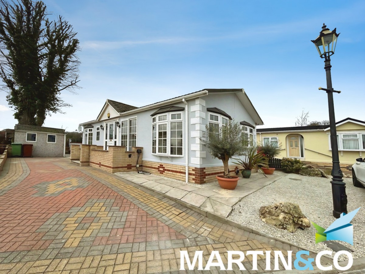 Oakland Hill Park Home Estate, Ferrybridge, Knottingley