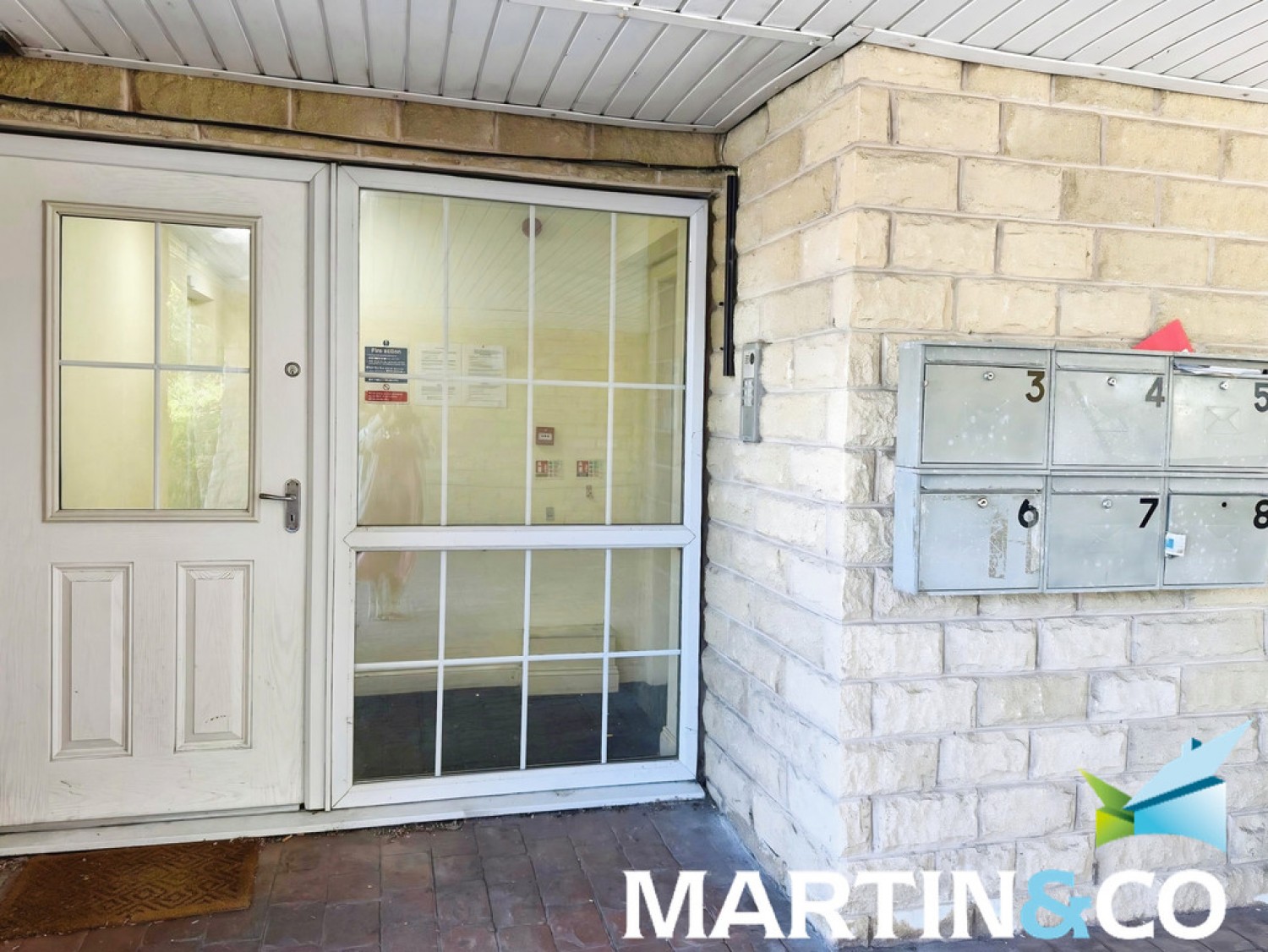 2 bedroom Flat for Auction Bradford Road, Tingley, Wakefield