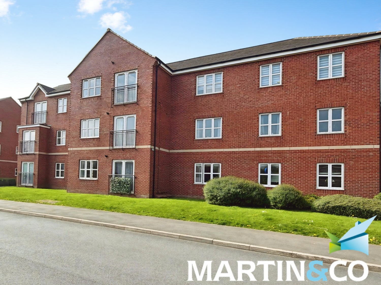 2 bedroom Flat for Sale East Ardsley, Wakefield, West Yorkshire