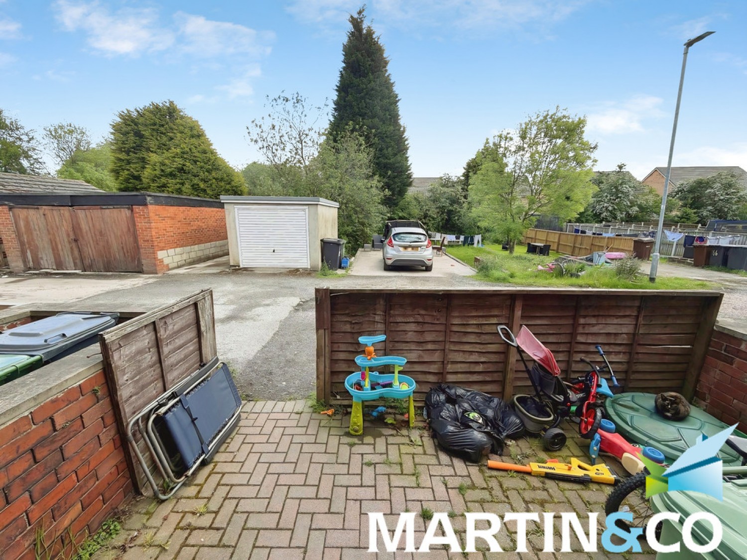 2 bedroom House for Sale East Ardsley, Wakefield, West Yorkshire