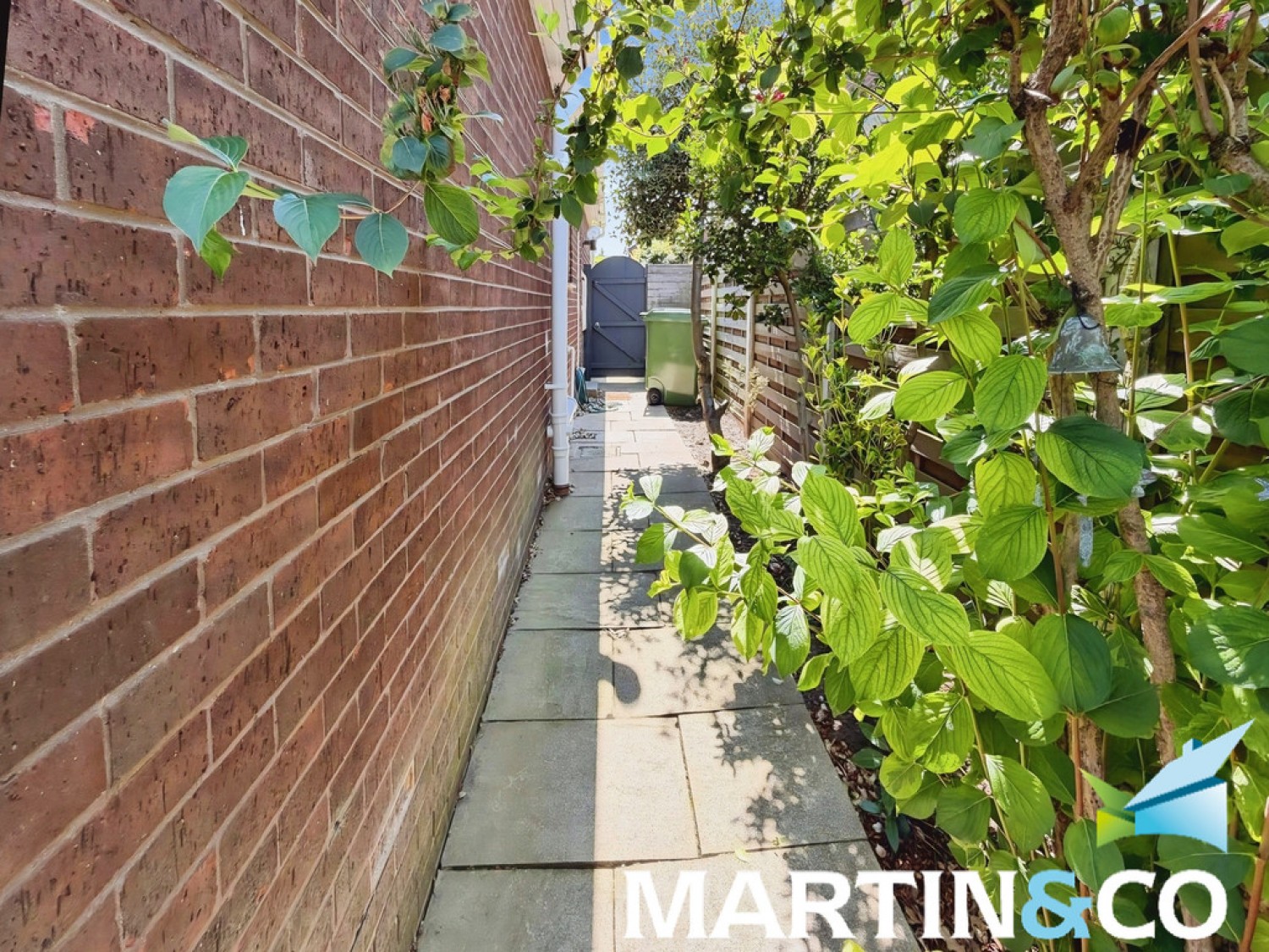 2 bedroom Bungalow for Sale Ossett, Wakefield, West Yorkshire