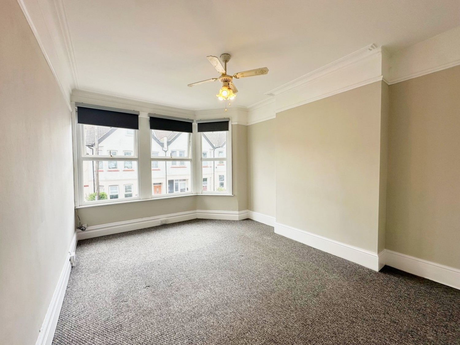 3 bedroom House for Letting Tintern Avenue,Westcliff on sea
