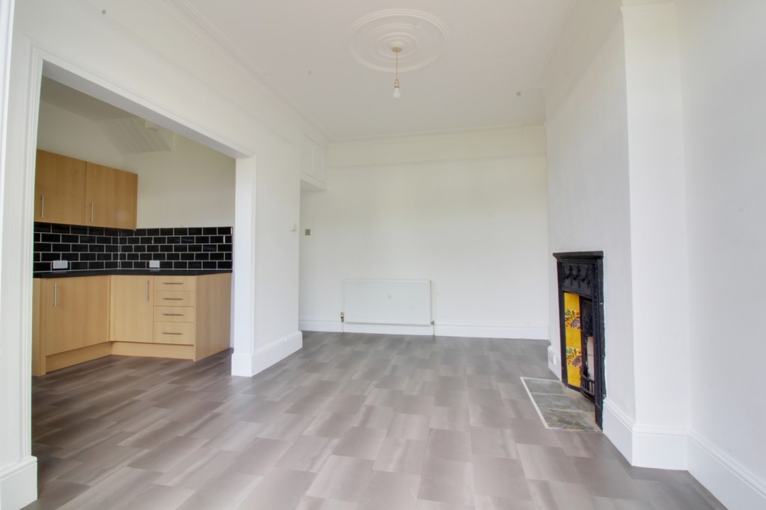 3 bedroom House for Letting Tintern Avenue,Westcliff on sea