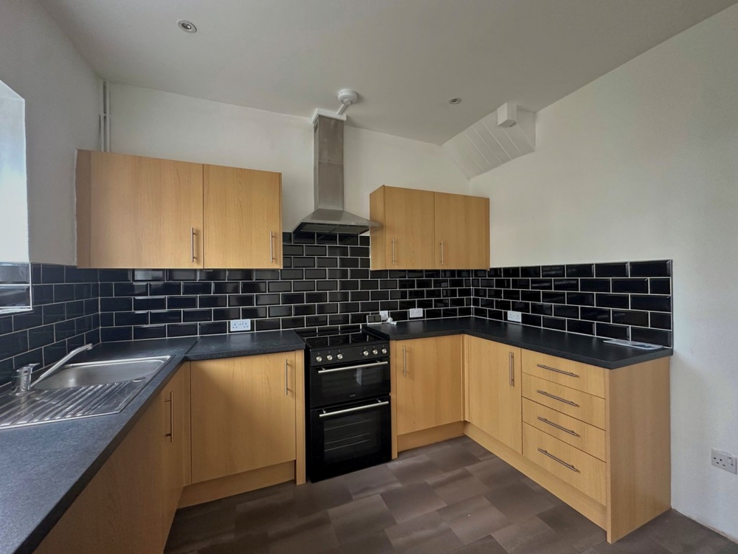 3 bedroom House for Letting Tintern Avenue,Westcliff on sea