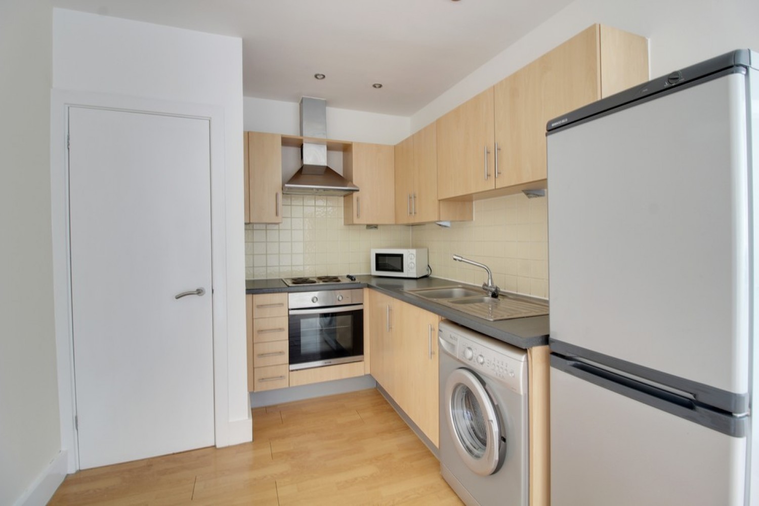 2 bedroom Flat for Letting Skyline Plaza, 45 Victoria Avenue, Southend On Sea