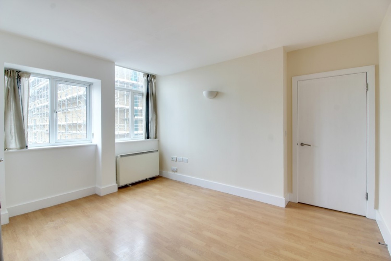 2 bedroom Flat for Letting Skyline Plaza, 45 Victoria Avenue, Southend On Sea