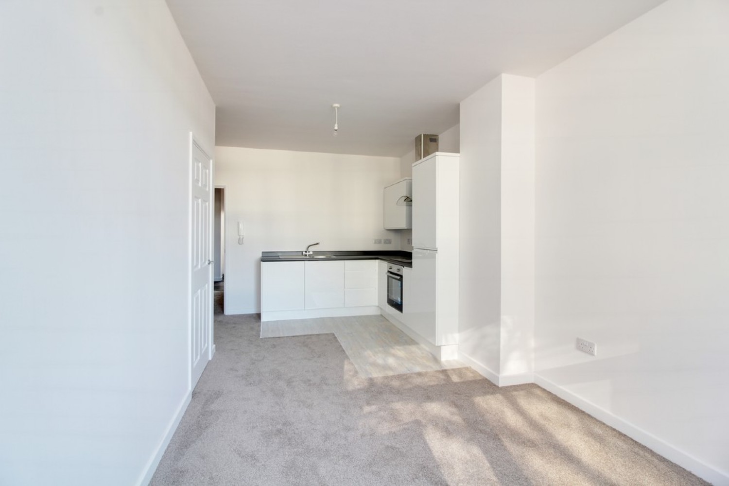 2 bedroom Flat for Letting The Pinnacle , Southend-On-Sea