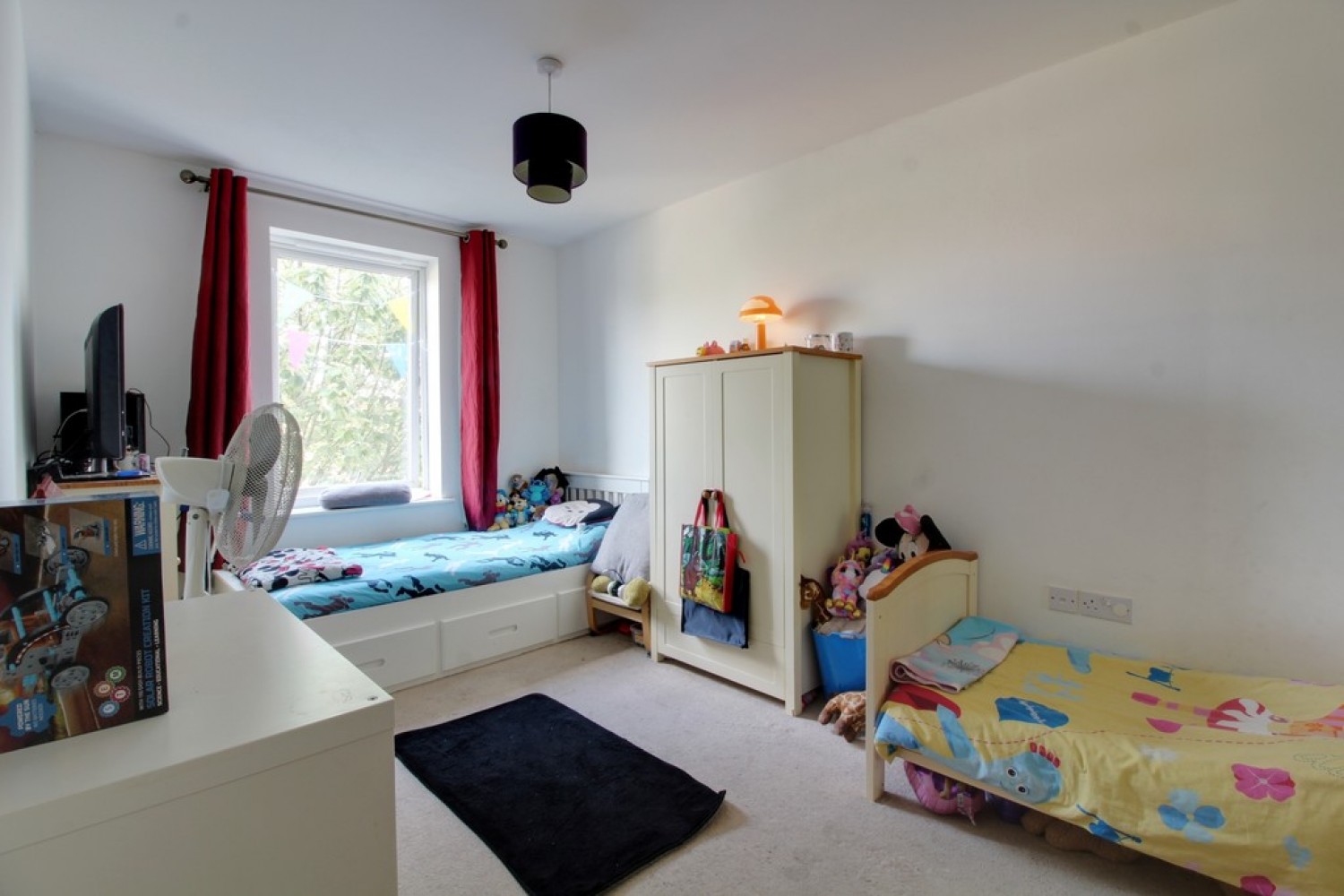 2 bedroom Flat for Letting Galleries Court Kenway, Southend-On-Sea