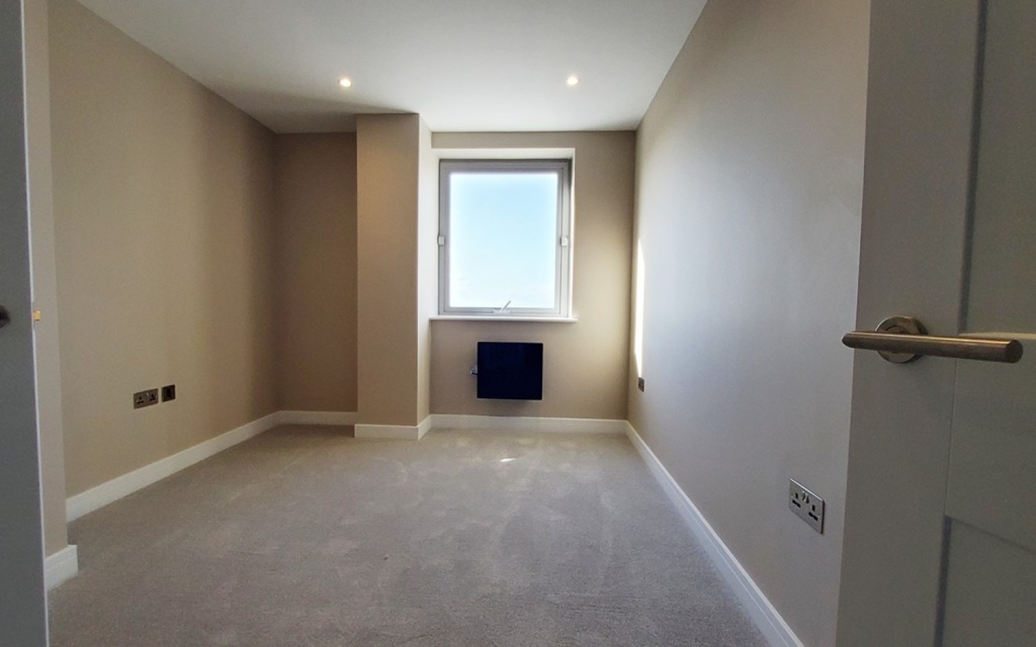 2 bedroom Flat for Letting Chartwell Plaza, Southchurch Road, Southend On Sea