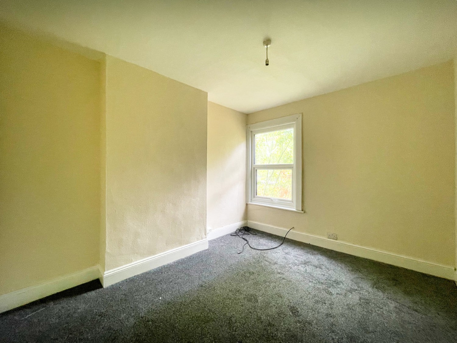 3 bedroom Flat for Letting Elmer Avenue, Southend On Sea