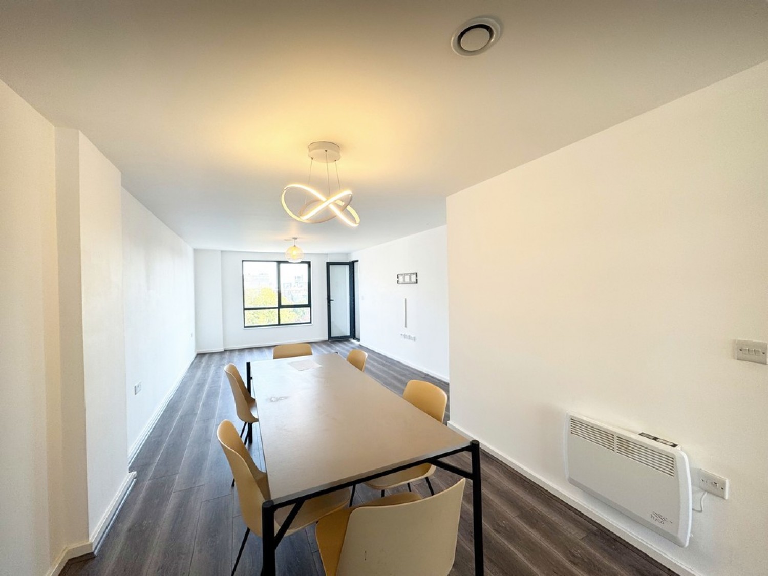 2 bedroom Flat for Letting The Tide, London Road, Southend