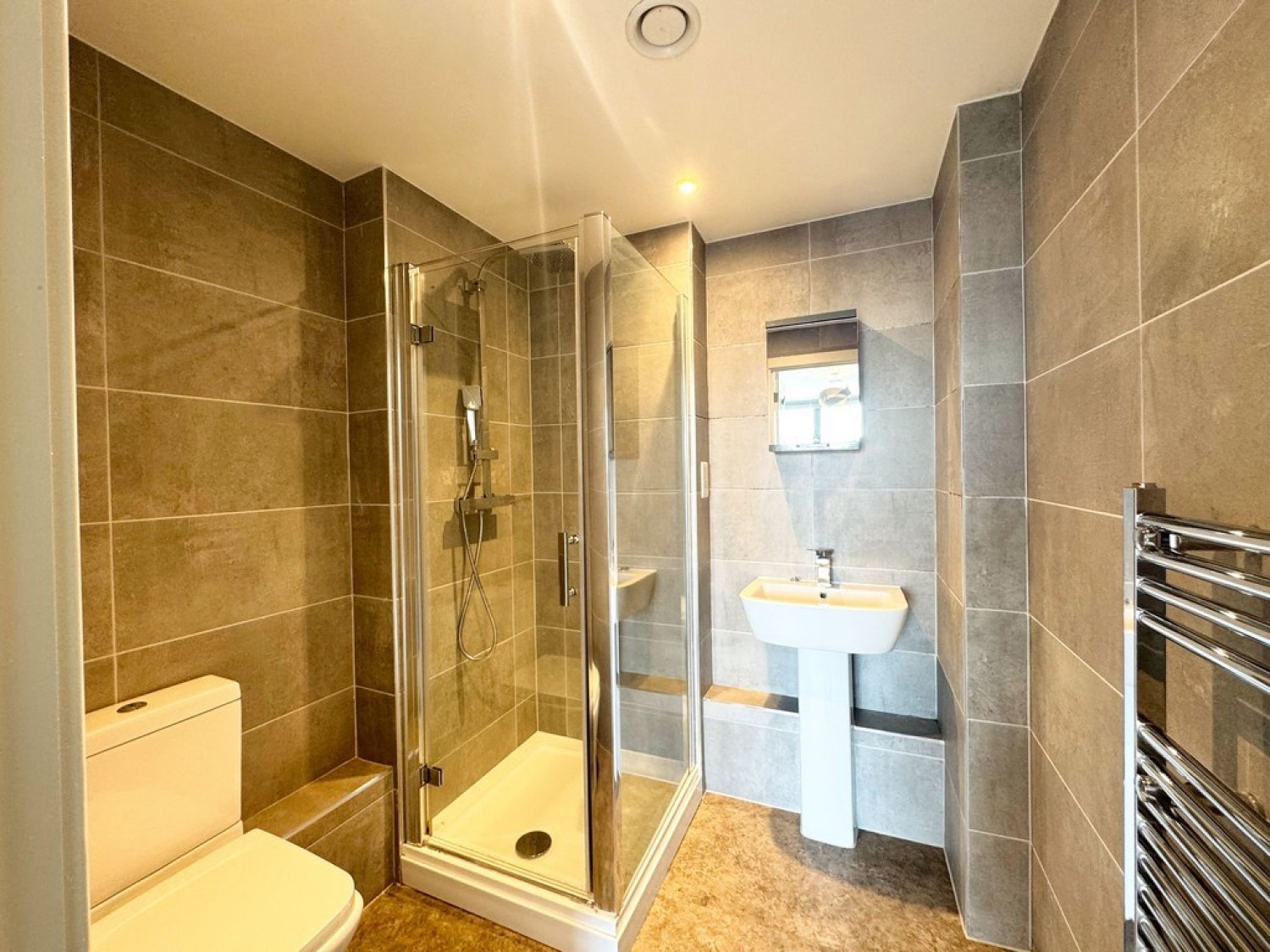 2 bedroom Flat for Letting The Tide, London Road, Southend