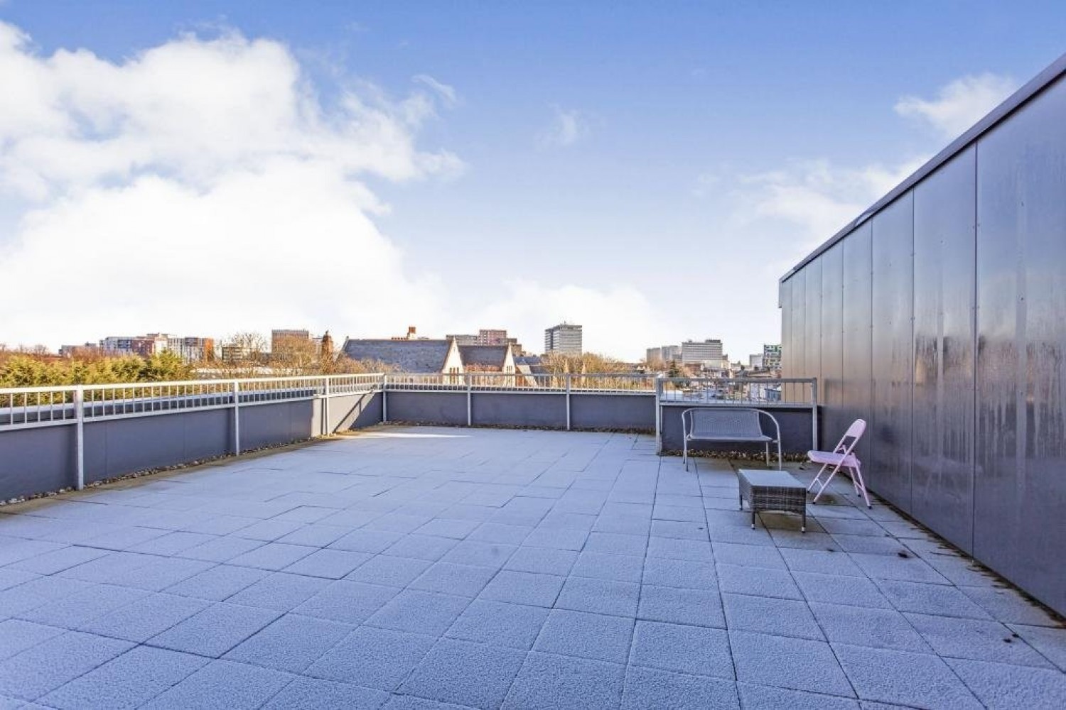 2 bedroom Flat for Letting The Tide, London Road, Southend