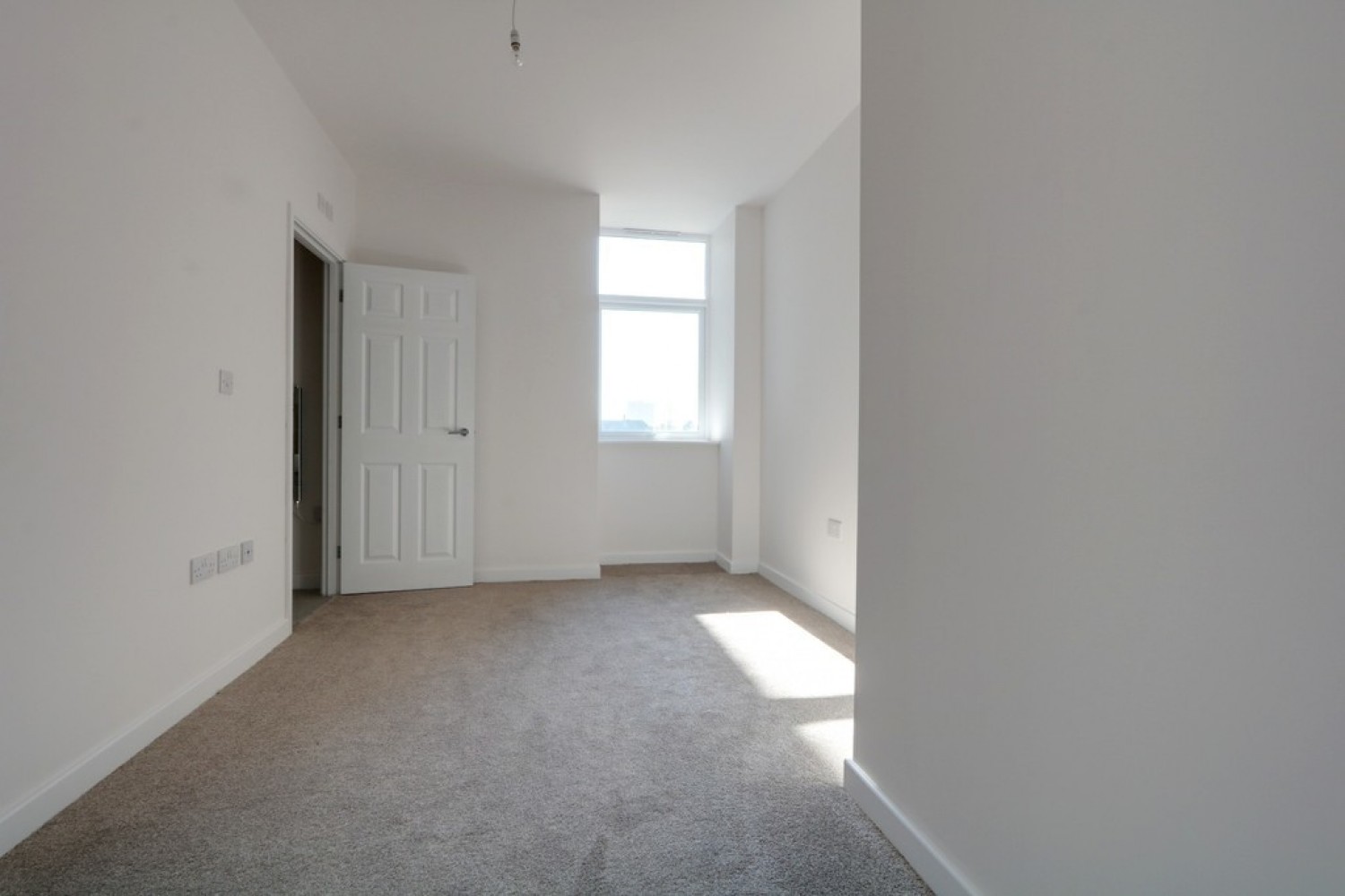 2 bedroom Flat for Letting The Pinnacle, Southend On Sea