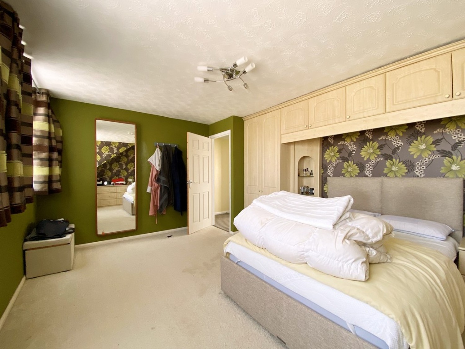 2 bedroom House in Meesons Mead, Rochford