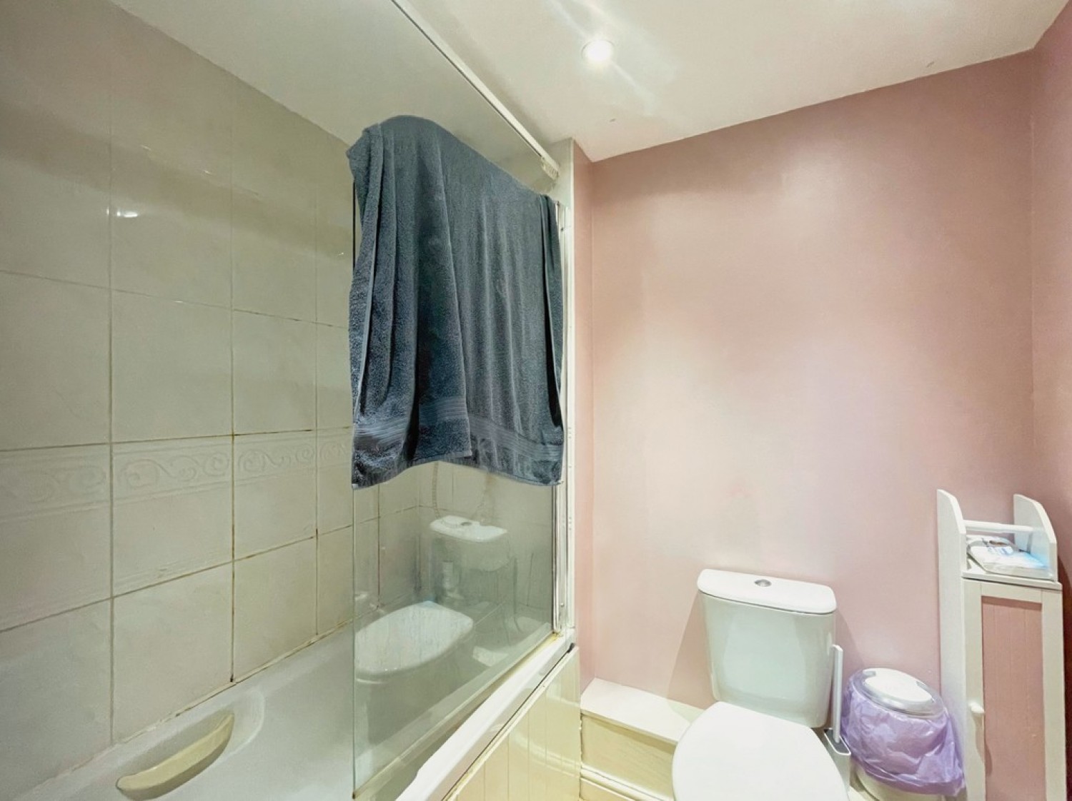 2 bedroom Flat in Collier Way, Southend On Sea