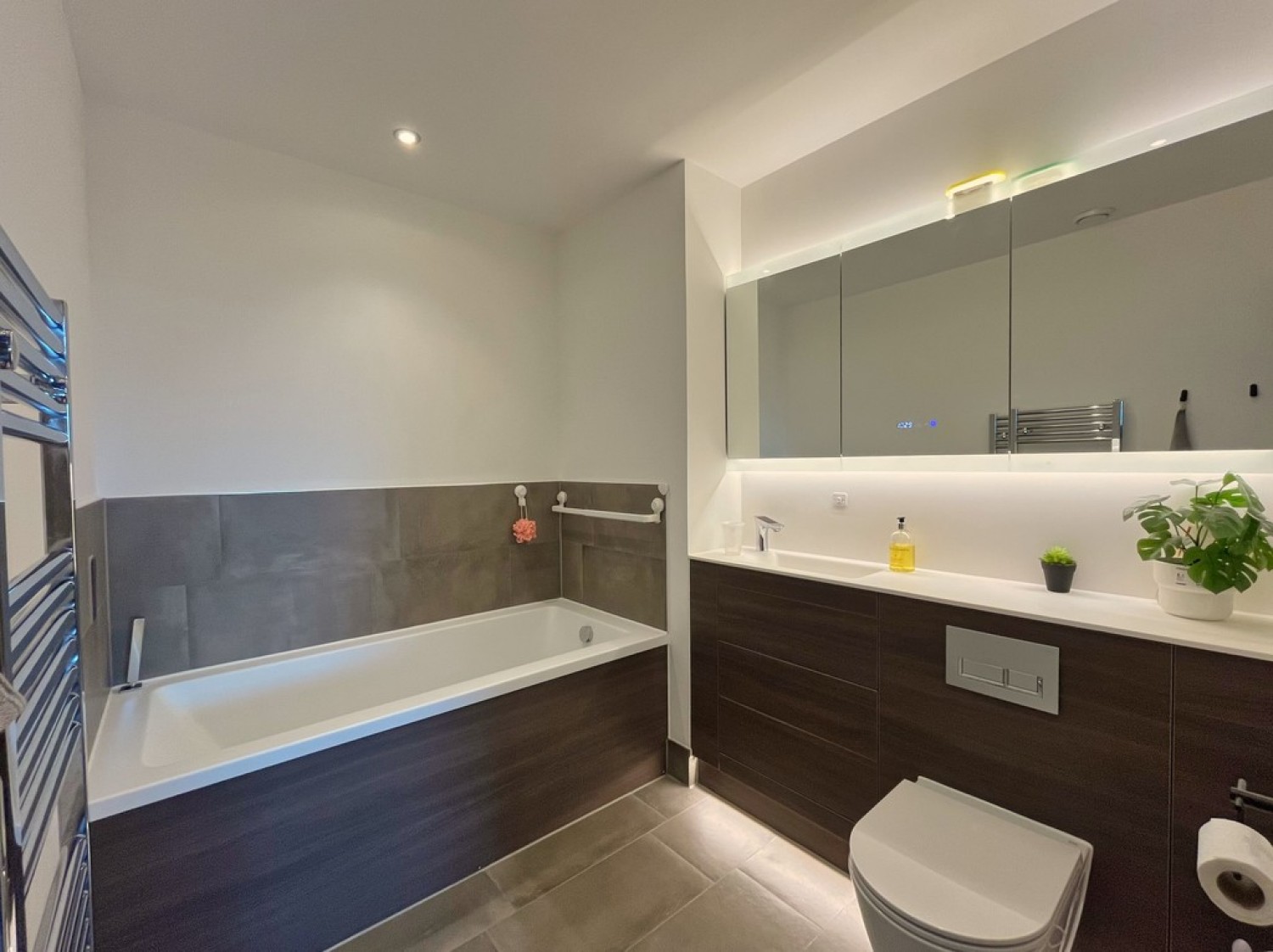 2 bedroom Flat for Sale 27 Victoria Avenue, Southend On Sea