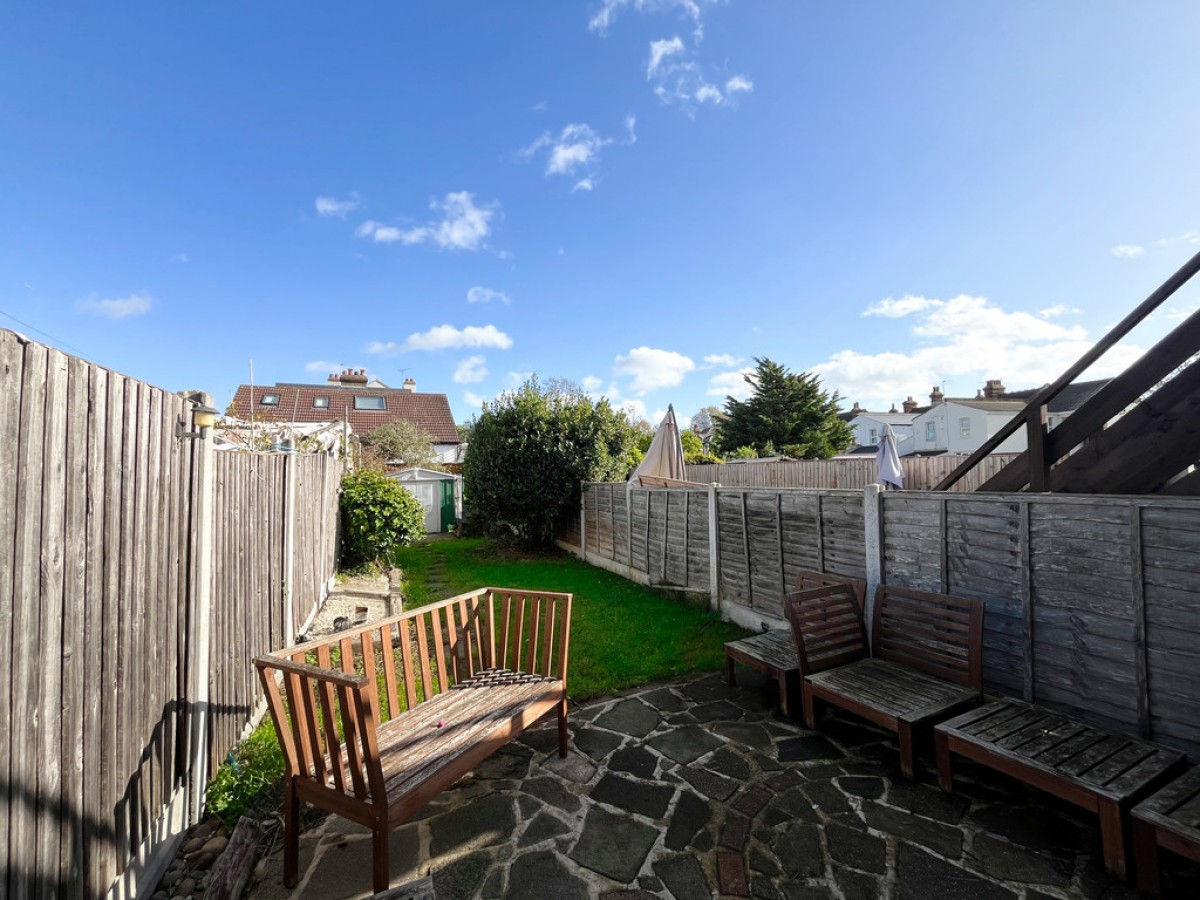 Bournemouth Park Road, Southend