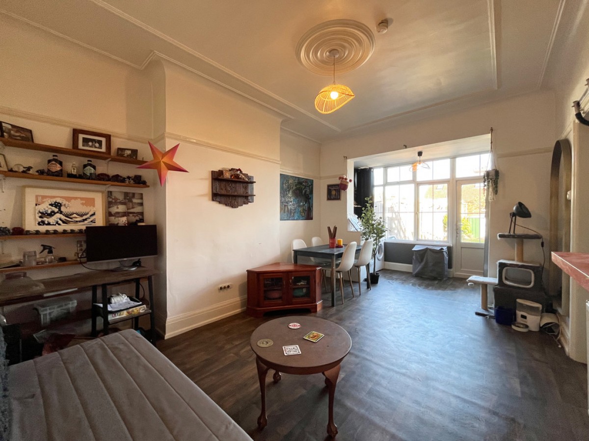 Bournemouth Park Road, Southend