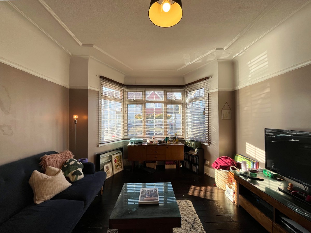 Bournemouth Park Road, Southend